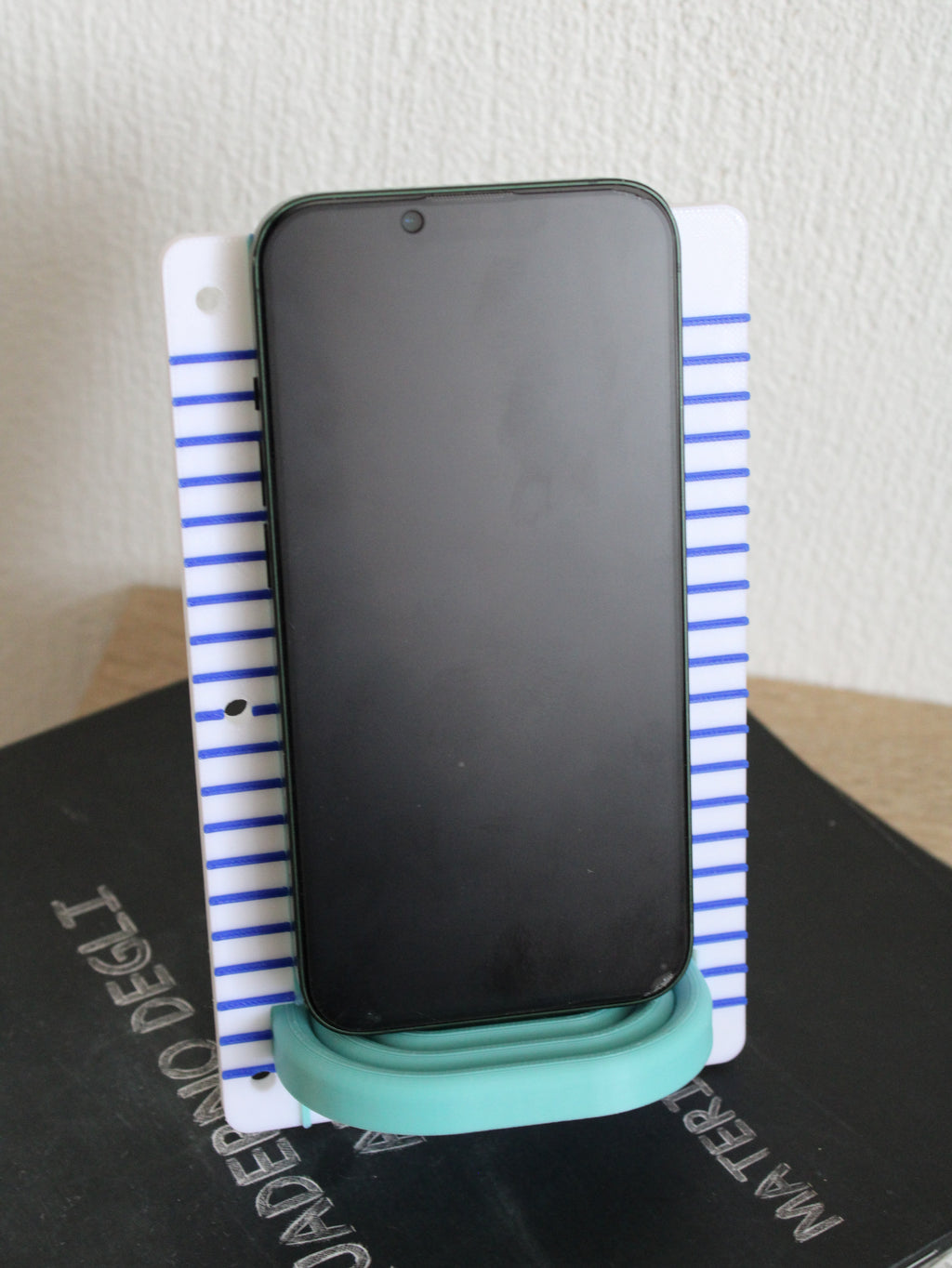 Supporto Smartphone Design Quaderno a Righe