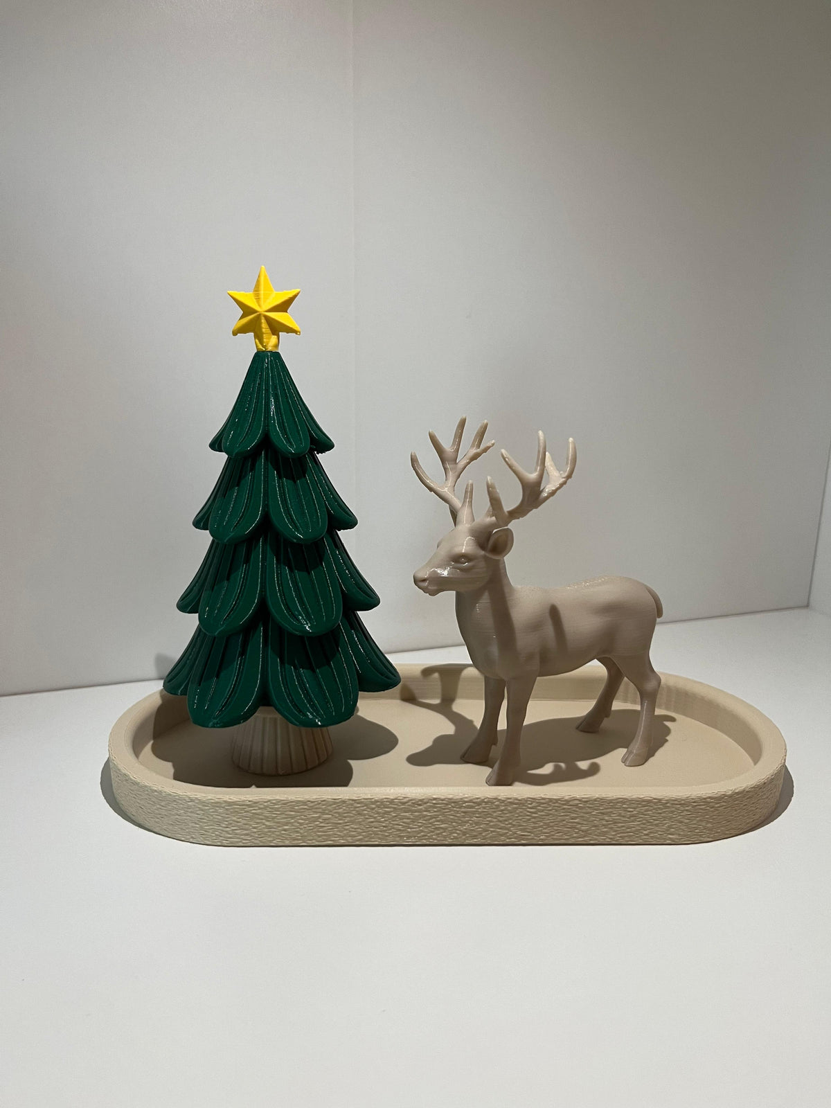 Kit Natalizi Stampati in 3D: Albero con Stella e Set Decorativi su Vassoio