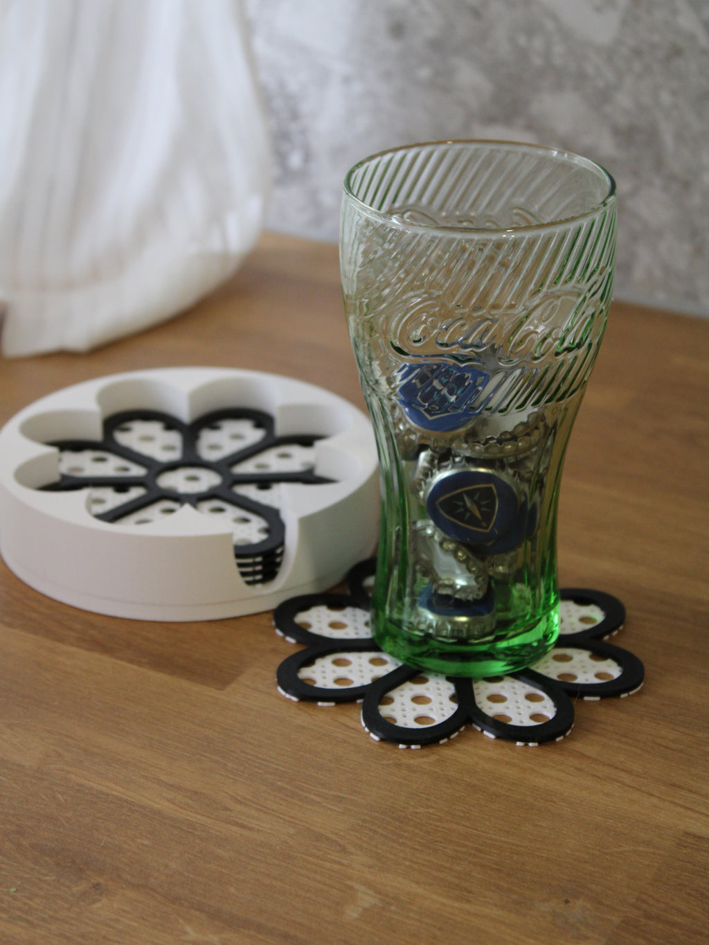 Set Sottobicchieri di Design a Fiore con Supporto Coordinato - Organizer Moderno