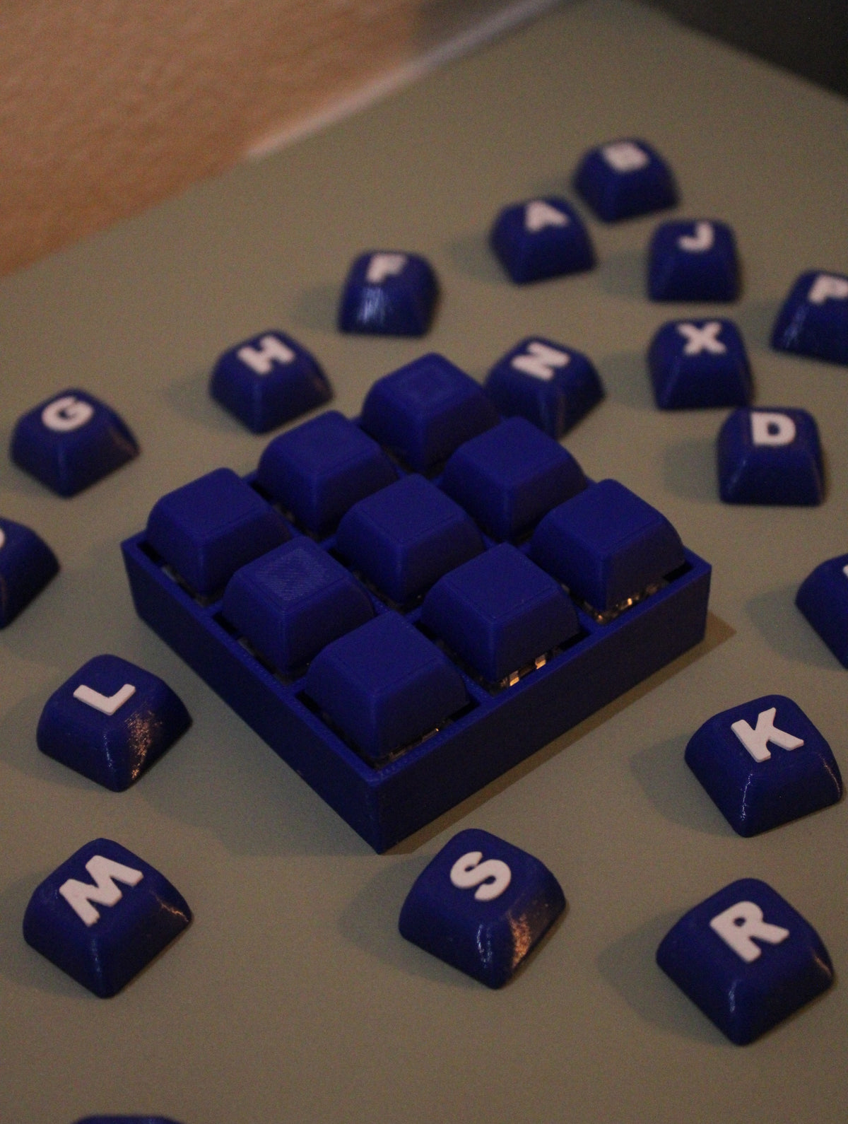 3x3 Mechanical Fidget Clicker - Anti-stress Toy with Blue Clicky Buttons