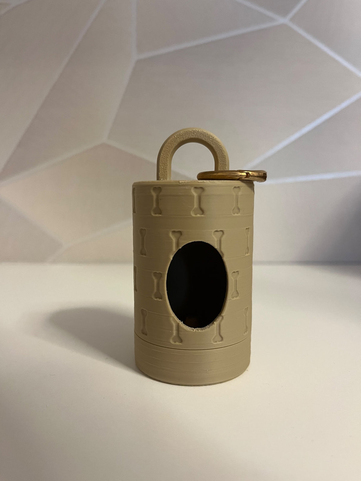 Porta Sacchetti Igienici Cane in Stampa 3D – Dispenser di Design con Texture a Ossicini e Moschettone