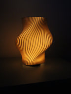 Lampada da Tavolo Scultorea Parametrica – Design Organico Moderno