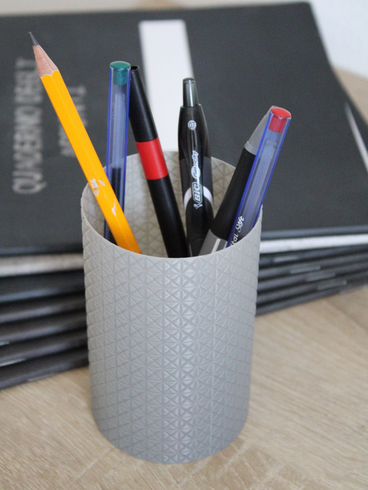 Modern Pen Holder with Elegant Geometric Texture