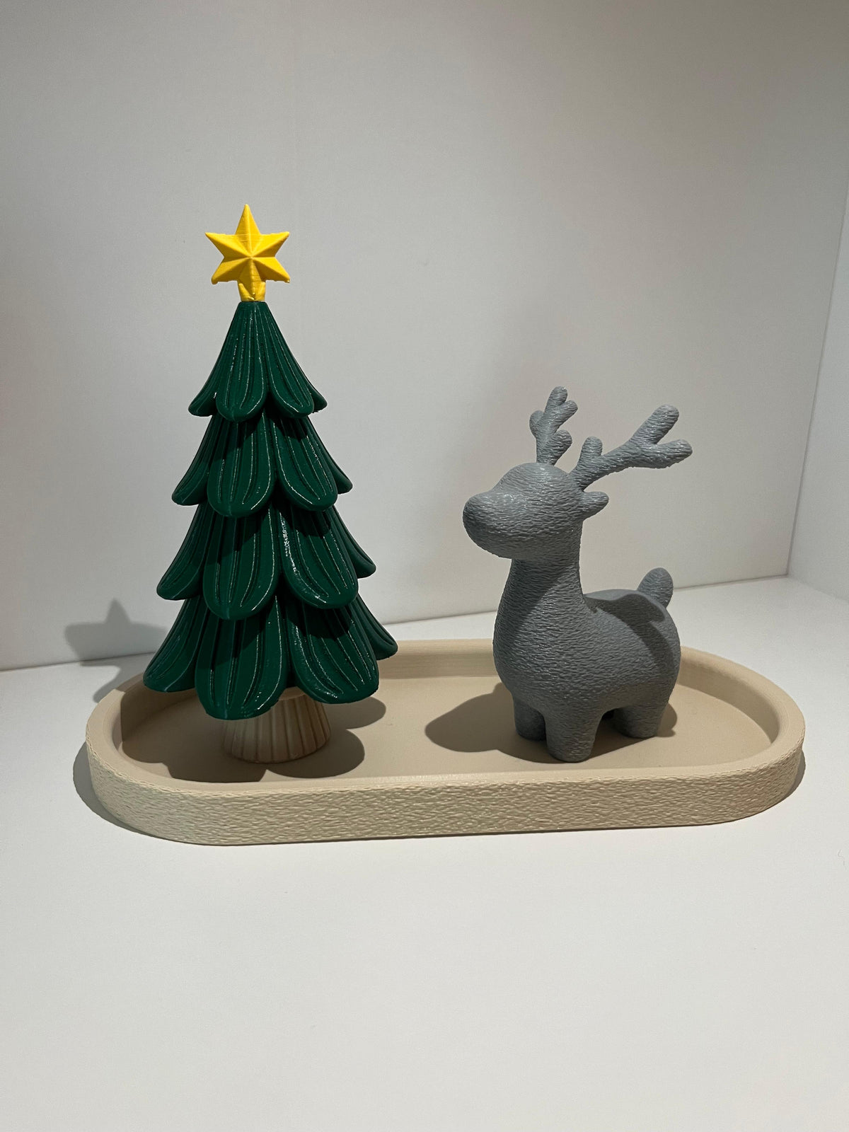 Kit Natalizi Stampati in 3D: Albero con Stella e Set Decorativi su Vassoio